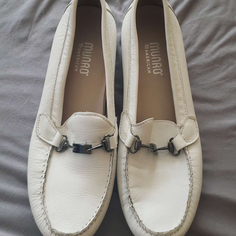 Munro American white loafers
